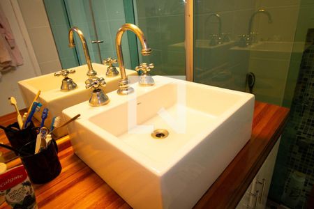 Casa para alugar com 550m², 4 quartos e 5 vagasBanheiro da Suíte