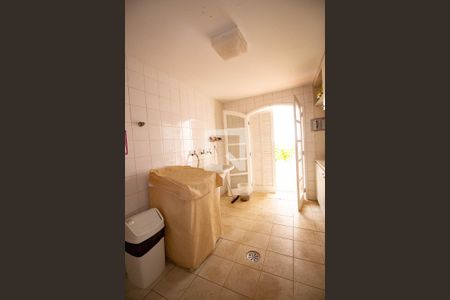 Casa para alugar com 550m², 4 quartos e 5 vagasLavanderia