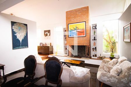 Casa para alugar com 550m², 4 quartos e 5 vagasSala