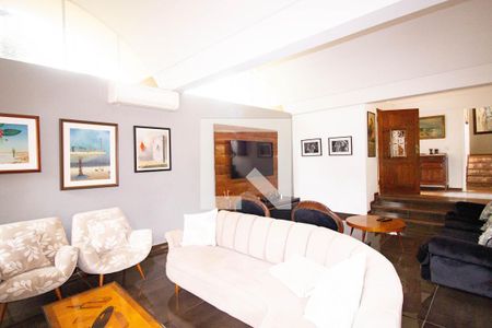 Casa para alugar com 550m², 4 quartos e 5 vagasSala