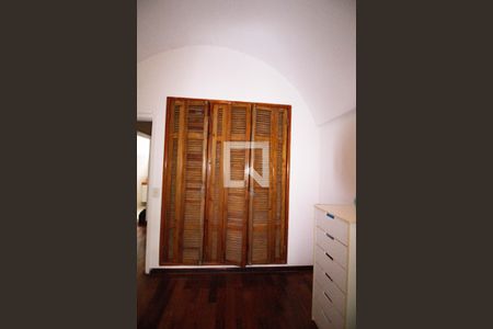 Casa para alugar com 550m², 4 quartos e 5 vagasquarto 3