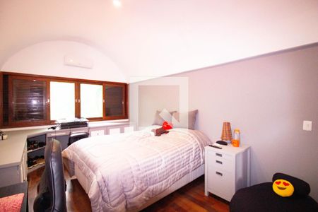 Casa para alugar com 550m², 4 quartos e 5 vagasquarto 4