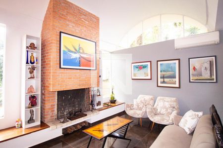 Casa para alugar com 550m², 4 quartos e 5 vagasSala