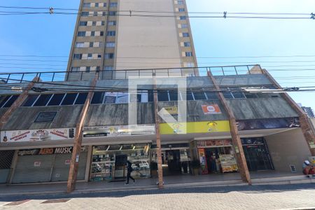 Fachada do Condomínio de apartamento para alugar com 1 quarto, 35m² em Centro, Curitiba