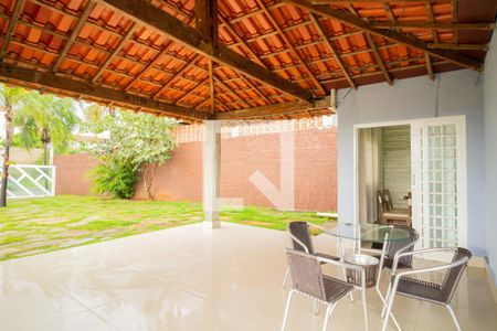 Casa para alugar com 500m², 2 quartos e 8 vagas Casa para alugar com 500m², 2 quartos e 8 vagasVaranda