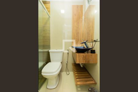 Casa para alugar com 500m², 2 quartos e 8 vagas Casa para alugar com 500m², 2 quartos e 8 vagasBanheiro da Suíte