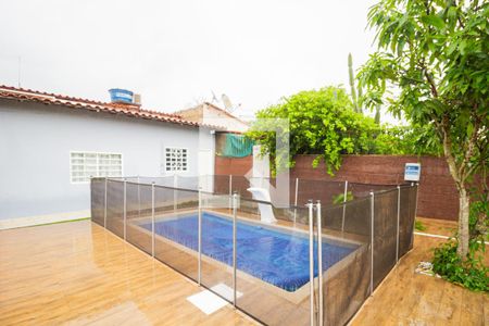 Casa para alugar com 500m², 2 quartos e 8 vagas Casa para alugar com 500m², 2 quartos e 8 vagasPiscina