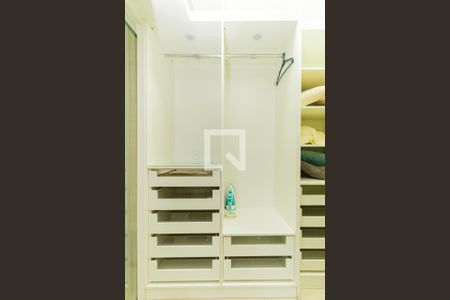 Casa para alugar com 500m², 2 quartos e 8 vagas Casa para alugar com 500m², 2 quartos e 8 vagasCloset da Suíte