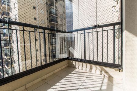 Varanda de apartamento à venda com 2 quartos, 68m² em Jardim Tupanci, Barueri