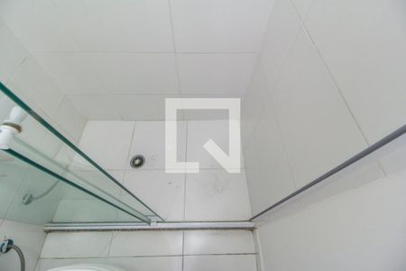 Apartamento à venda com 68m², 2 quartos e 1 vagaDetalhe do banheiro