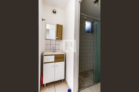 Banheiro  de apartamento à venda com 1 quarto, 33m² em Sé, São Paulo