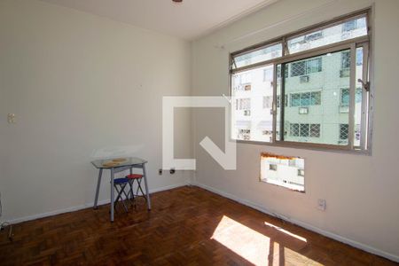 Quarto de apartamento à venda com 1 quarto, 34m² em Copacabana, Rio de Janeiro