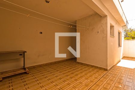 Casa à venda com 250m², 3 quartos e 4 vagasÁrea de Serviço