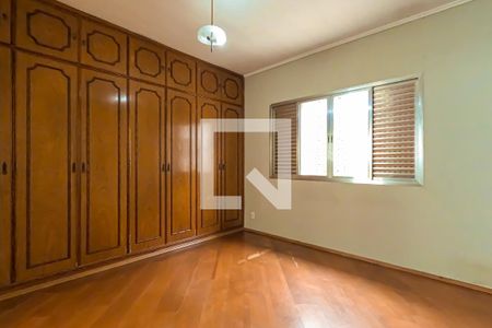 Casa à venda com 250m², 3 quartos e 4 vagasSuíte