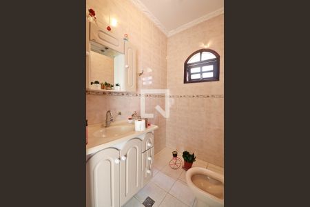 Casa à venda com 176m², 3 quartos e 2 vagasLavabo