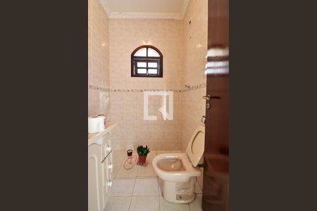 Casa à venda com 176m², 3 quartos e 2 vagasLavabo