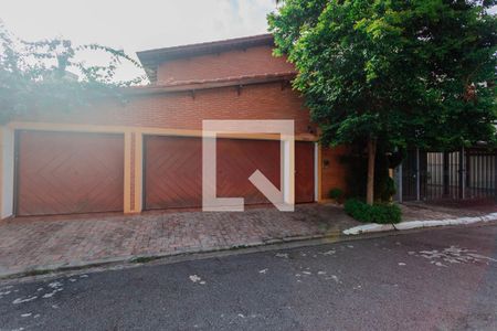 Casa à venda com 340m², 4 quartos e 3 vagasFachada