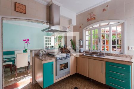 Casa à venda com 340m², 4 quartos e 3 vagasCozinha