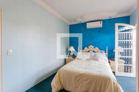 Casa à venda com 340m², 4 quartos e 3 vagasSuíte