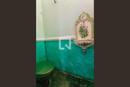 Casa à venda com 340m², 4 quartos e 3 vagasLavabo do deposito