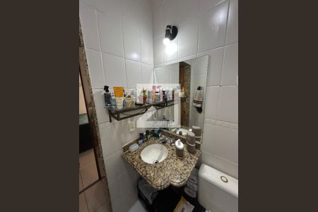 Casa à venda com 97m², 3 quartos e 2 vagasBanheiro da Suíte