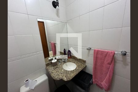 Casa à venda com 97m², 3 quartos e 2 vagasBanheiro Social