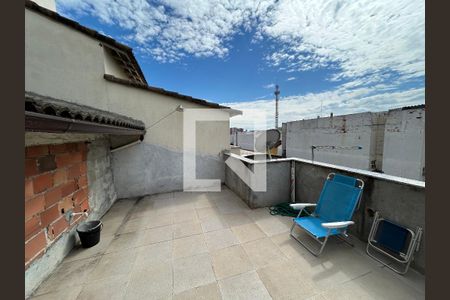 Casa à venda com 97m², 3 quartos e 2 vagasTerraço