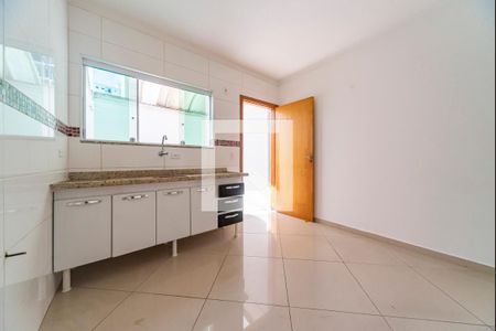 Casa à venda com 107m², 3 quartos e 2 vagasCozinha 