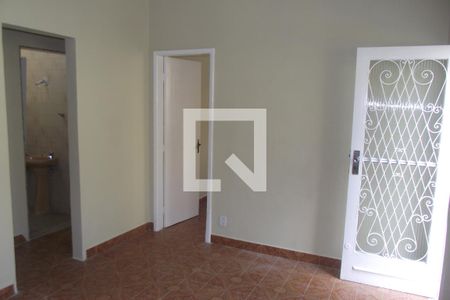 Sala de casa para alugar com 2 quartos, 70m² em Pilares, Rio de Janeiro