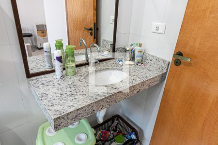 Casa de condomínio à venda com 78m², 3 quartos e 1 vaga Casa de condomínio à venda com 78m², 3 quartos e 1 vagaBanheiro da Suíte 1