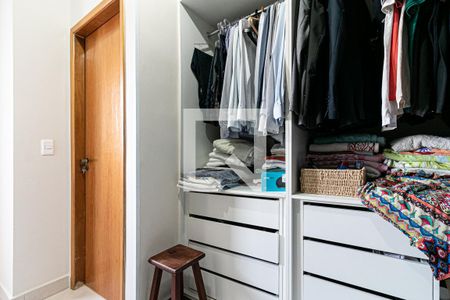 Casa de condomínio à venda com 78m², 3 quartos e 1 vaga Casa de condomínio à venda com 78m², 3 quartos e 1 vagaQuarto / Closet