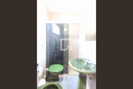 Casa à venda com 440m², 5 quartos e 3 vagasBanheiro da Suíte 1