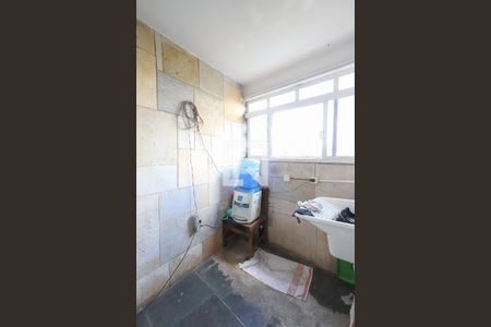 Casa à venda com 440m², 5 quartos e 3 vagasLavanderia 2