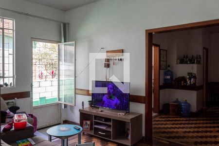 Casa à venda com 180m², 4 quartos e 2 vagas Casa à venda com 180m², 4 quartos e 2 vagasSala