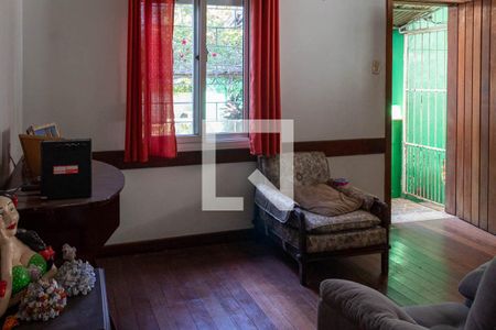 Casa à venda com 180m², 4 quartos e 2 vagas Casa à venda com 180m², 4 quartos e 2 vagasSala auxiliar