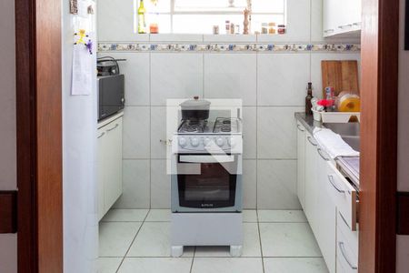 Casa à venda com 180m², 4 quartos e 2 vagas Casa à venda com 180m², 4 quartos e 2 vagasCozinha