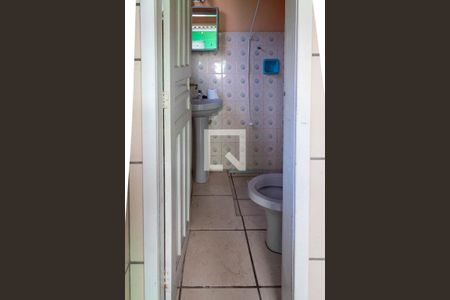 Casa à venda com 180m², 4 quartos e 2 vagas Casa à venda com 180m², 4 quartos e 2 vagasBanheiro Churrasqueira