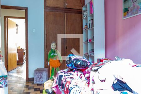 Casa à venda com 180m², 4 quartos e 2 vagas Casa à venda com 180m², 4 quartos e 2 vagasQuarto 2