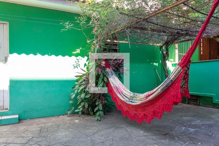 Casa à venda com 180m², 4 quartos e 2 vagas Casa à venda com 180m², 4 quartos e 2 vagasPátio dos fundos