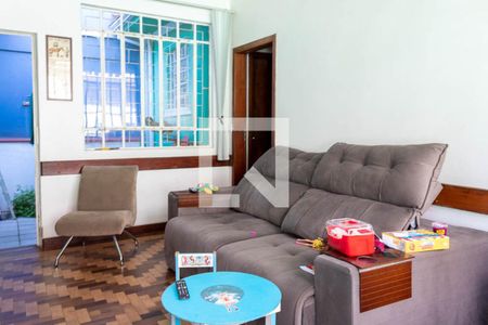 Casa à venda com 180m², 4 quartos e 2 vagas Casa à venda com 180m², 4 quartos e 2 vagasSala