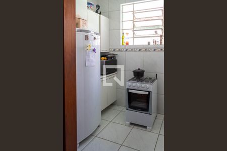 Casa à venda com 180m², 4 quartos e 2 vagas Casa à venda com 180m², 4 quartos e 2 vagasCozinha