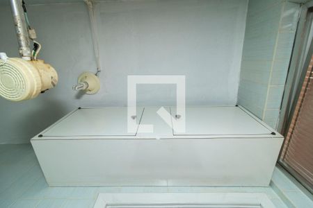 Apartamento para alugar com 56m², 1 quarto e 1 vaga Apartamento para alugar com 56m², 1 quarto e 1 vagaDetalhe do Banheiro de Serviço