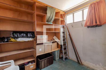 Casa à venda com 295m², 4 quartos e 5 vagasQuarto de Serviço