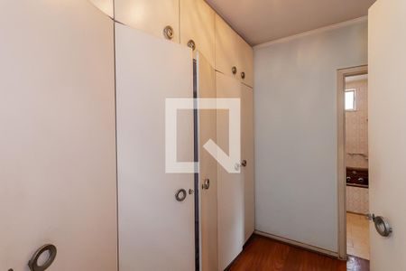 Casa à venda com 295m², 4 quartos e 5 vagasCloset da Suíte 1