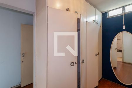 Casa à venda com 295m², 4 quartos e 5 vagasCloset da Suíte 1