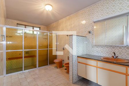 Casa à venda com 295m², 4 quartos e 5 vagasBanheiro