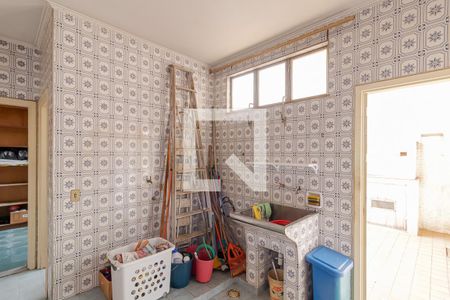 Casa à venda com 295m², 4 quartos e 5 vagasÁrea de Serviço