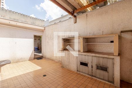 Casa à venda com 295m², 4 quartos e 5 vagasQuintal