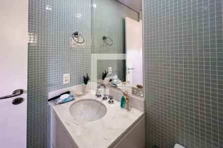 Apartamento à venda com 158m², 3 quartos e 3 vagasBanheiro da Suíte 1