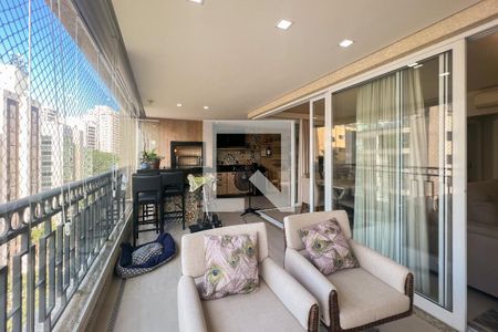 Varanda de apartamento à venda com 3 quartos, 158m² em Vila Olímpia, São Paulo